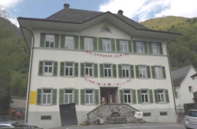 Altes Schulhaus Luchsingen, Glarus
