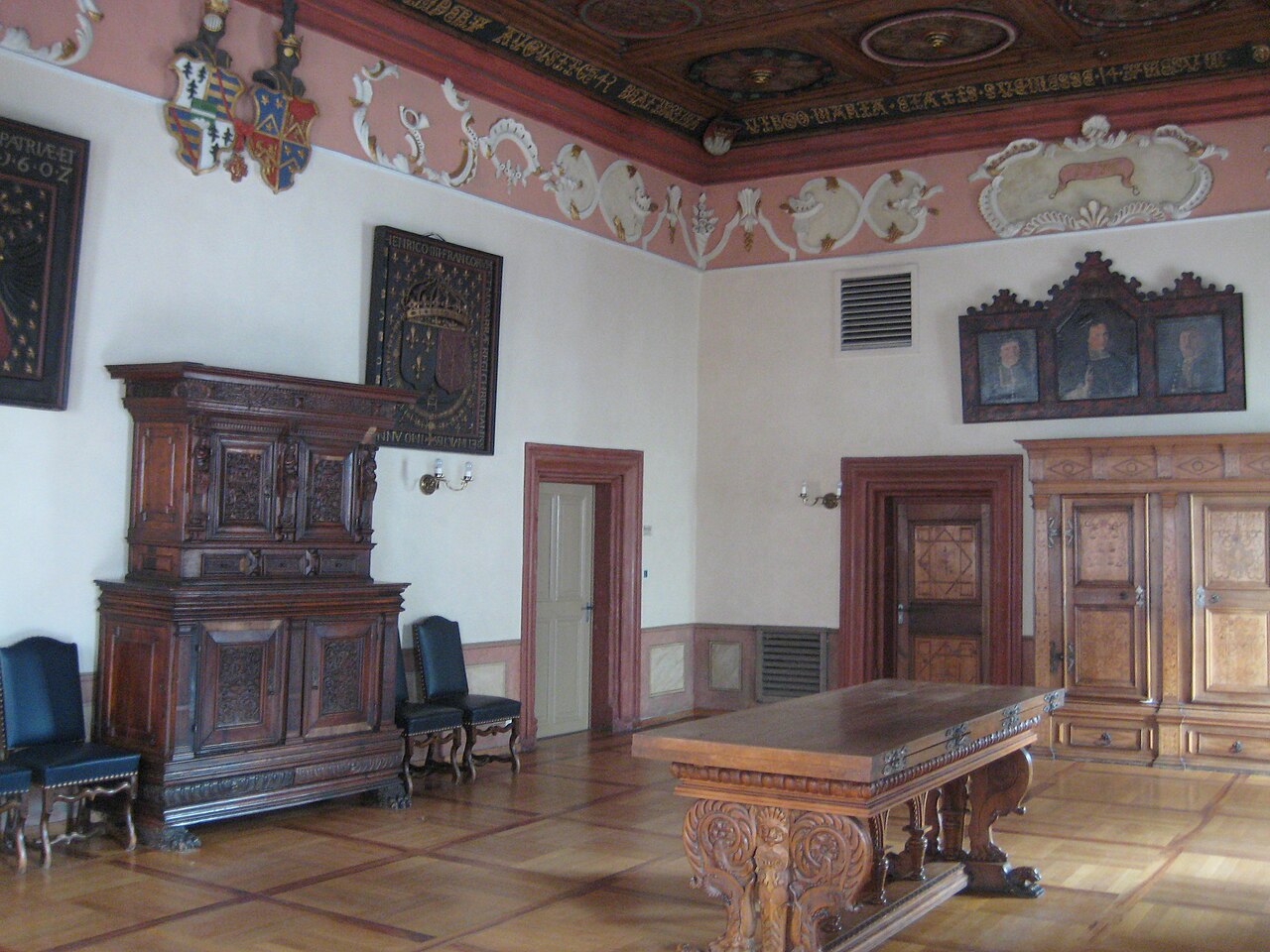 Maison Supersaxo, Wallis